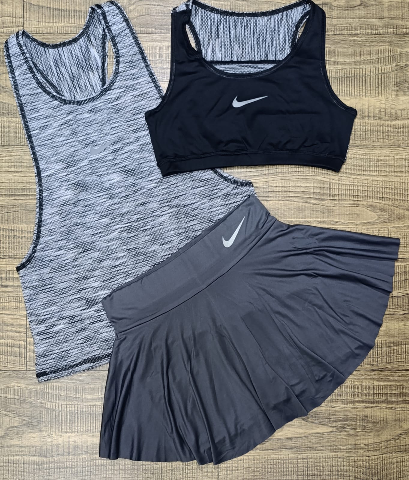 CONJUNTO TRIO FALDA, TOP, BLUSA