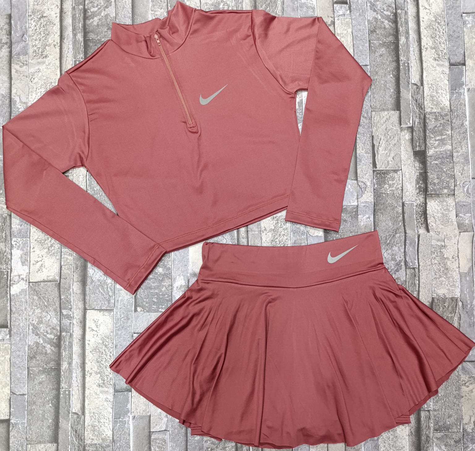 CONJUNTO DUO FALDA, BUZO