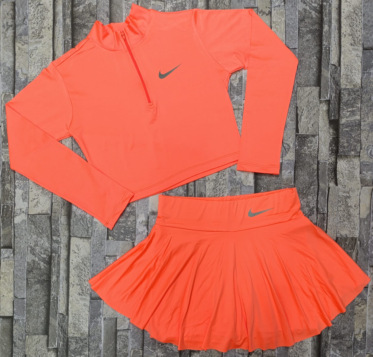 CONJUNTO DUO FALDA, BUZO