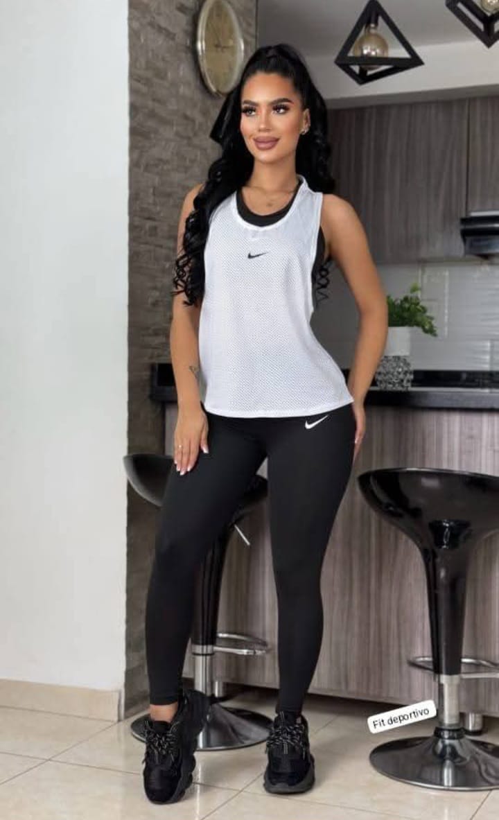 CONJUNTO TRIO LEGGINS, TOP Y BLUSA