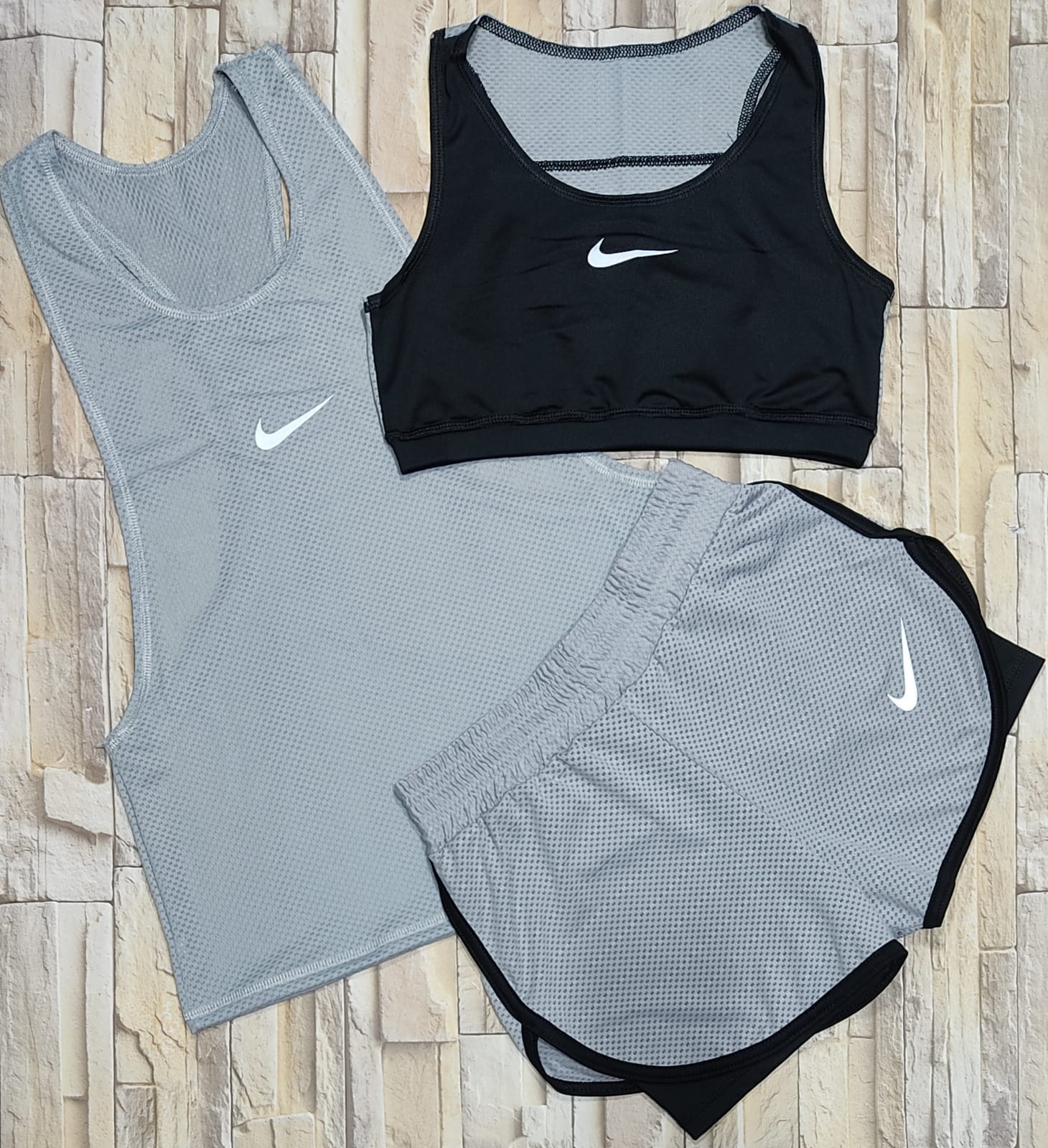 CONJUNTO TRIO SHORT, TOP Y BLUSA